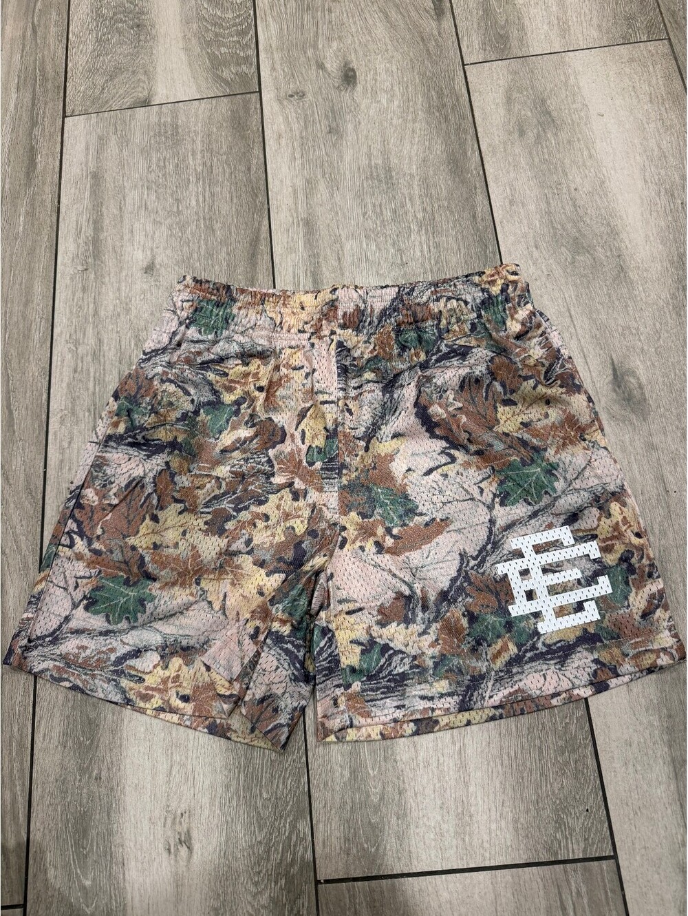 Eric Emanuel EE Basic/Core Short Tan EE/Leafy Camo Size Medium